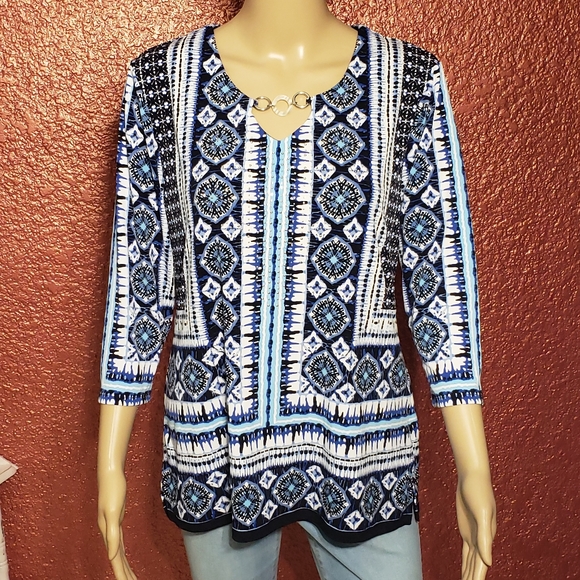 jm collection patterned fabric top blue and white